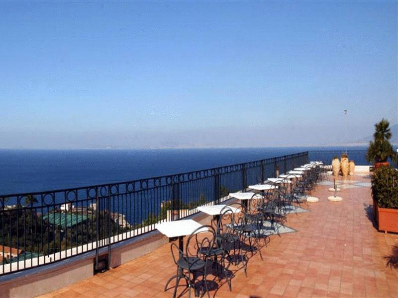 Hotel Villa Pina Antico Francischiello Massa Lubrense Exterior foto
